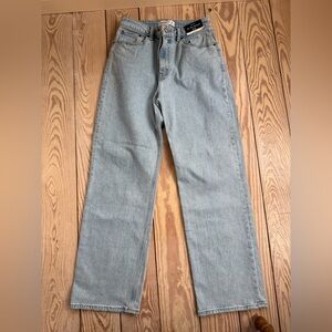 Abercrombie & Fitch high rise 90’s relaxed fit jeans size 8 NWT